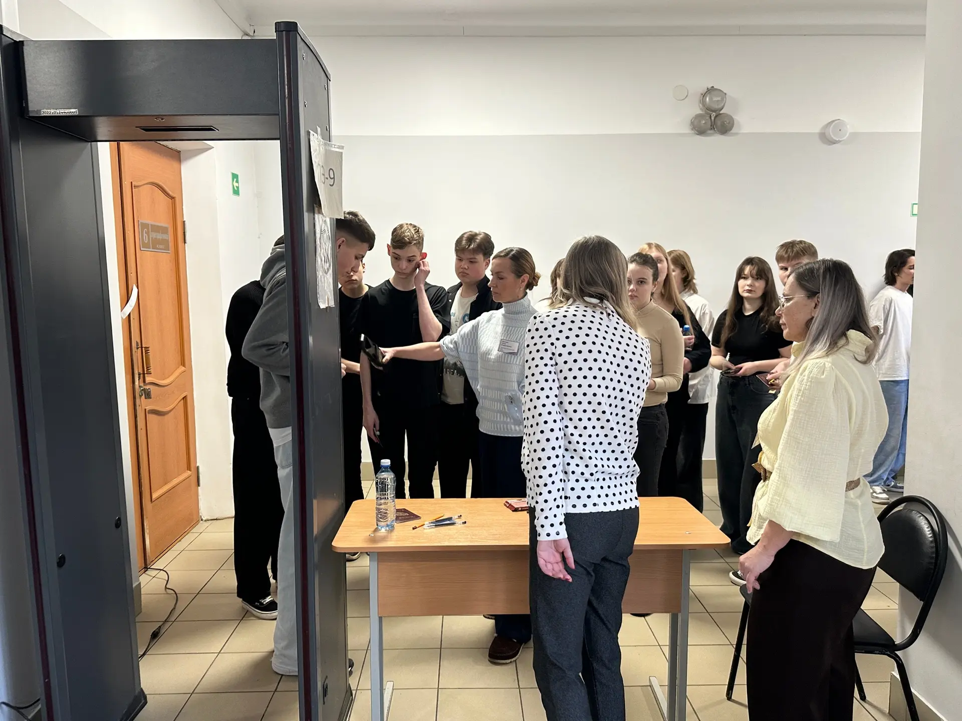 Около 6700 девятиклассников Псковской области написали сегодня тренировочный ОГЭ по математике  ✒ Ор