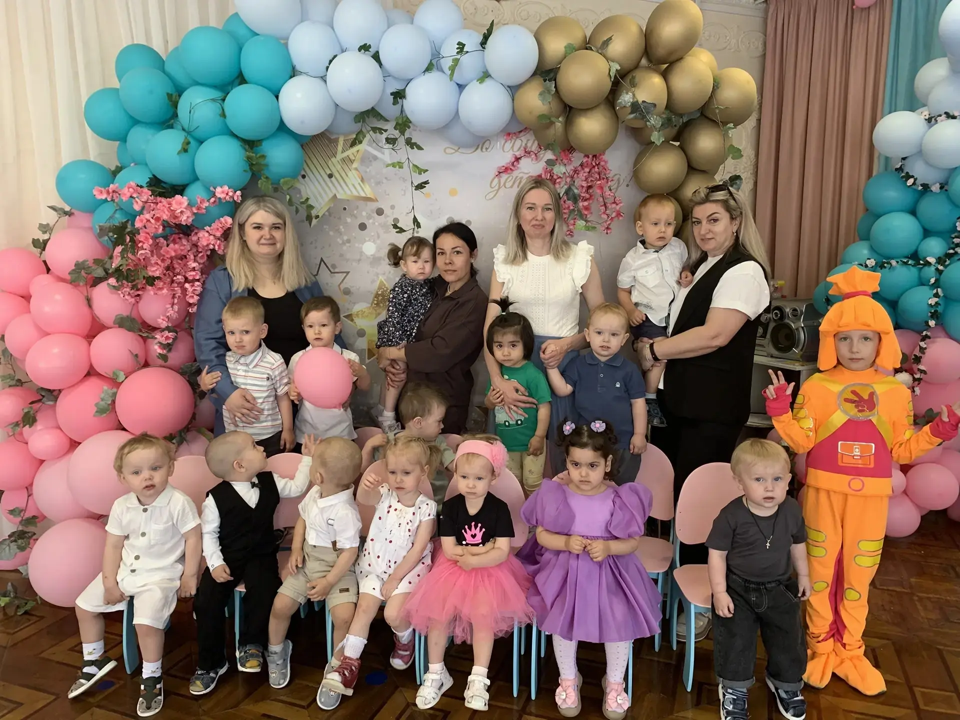 💫А, ещё,  у нас сегодня был выпускной в яслях👶🎉💐