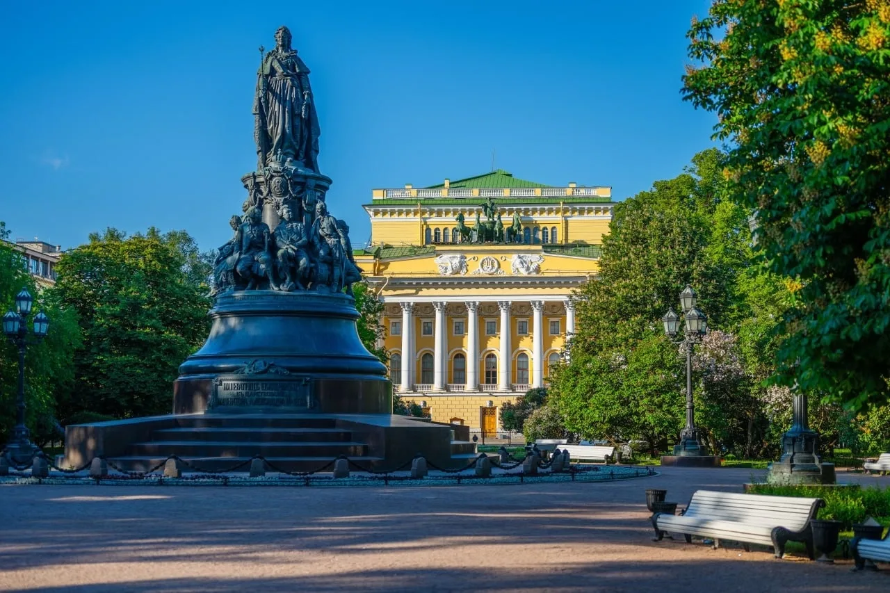Памятка для зрителей 9 мая 🎭 Напоминаем, что 9 мая в связи с проведением торжественных...