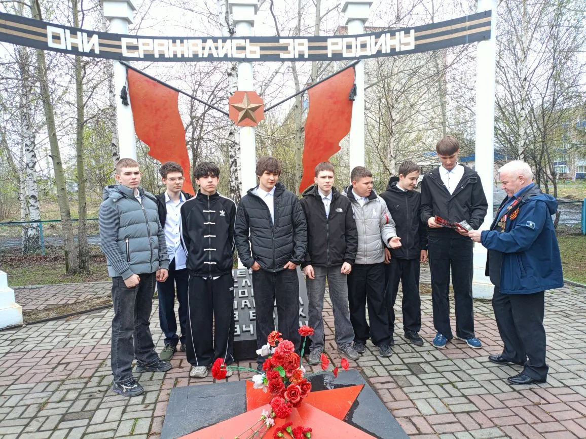 🪖 В преддверии 9 мая: встреча с будущими защитниками Отечества  📍В преддверии Дня Победы сотрудники 