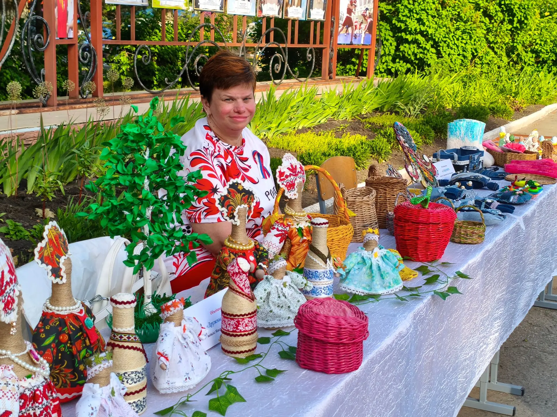 Немного праздничной атмосферы с Дня России и Дня города в Каменке!

📸 Больше фото участников — в на