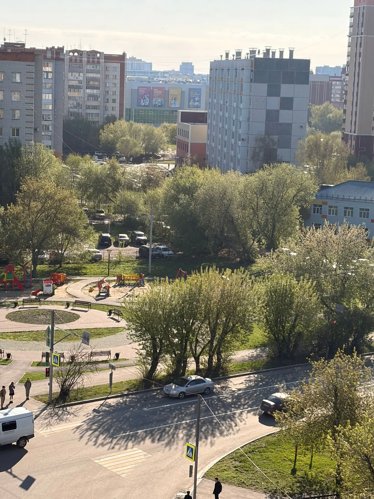 🌞Погода радует курганцев солнечными и тёплыми днями — самое время наслаждаться летом!