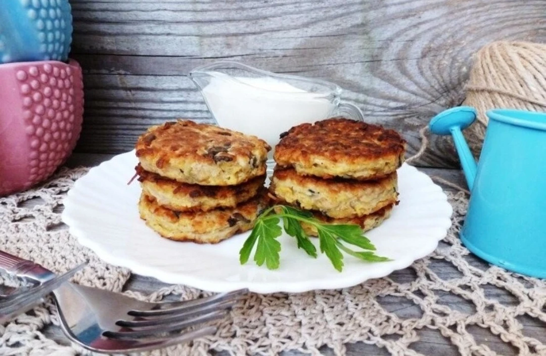 Овощные оладьи с шампиньoнами