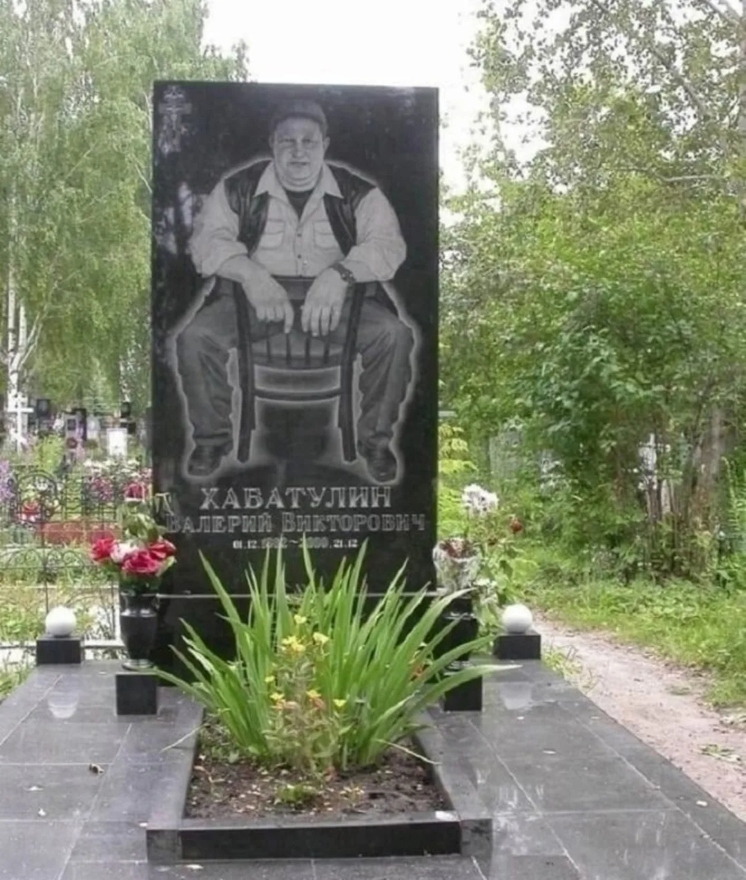 Могилы представителей криминального мира 90х.