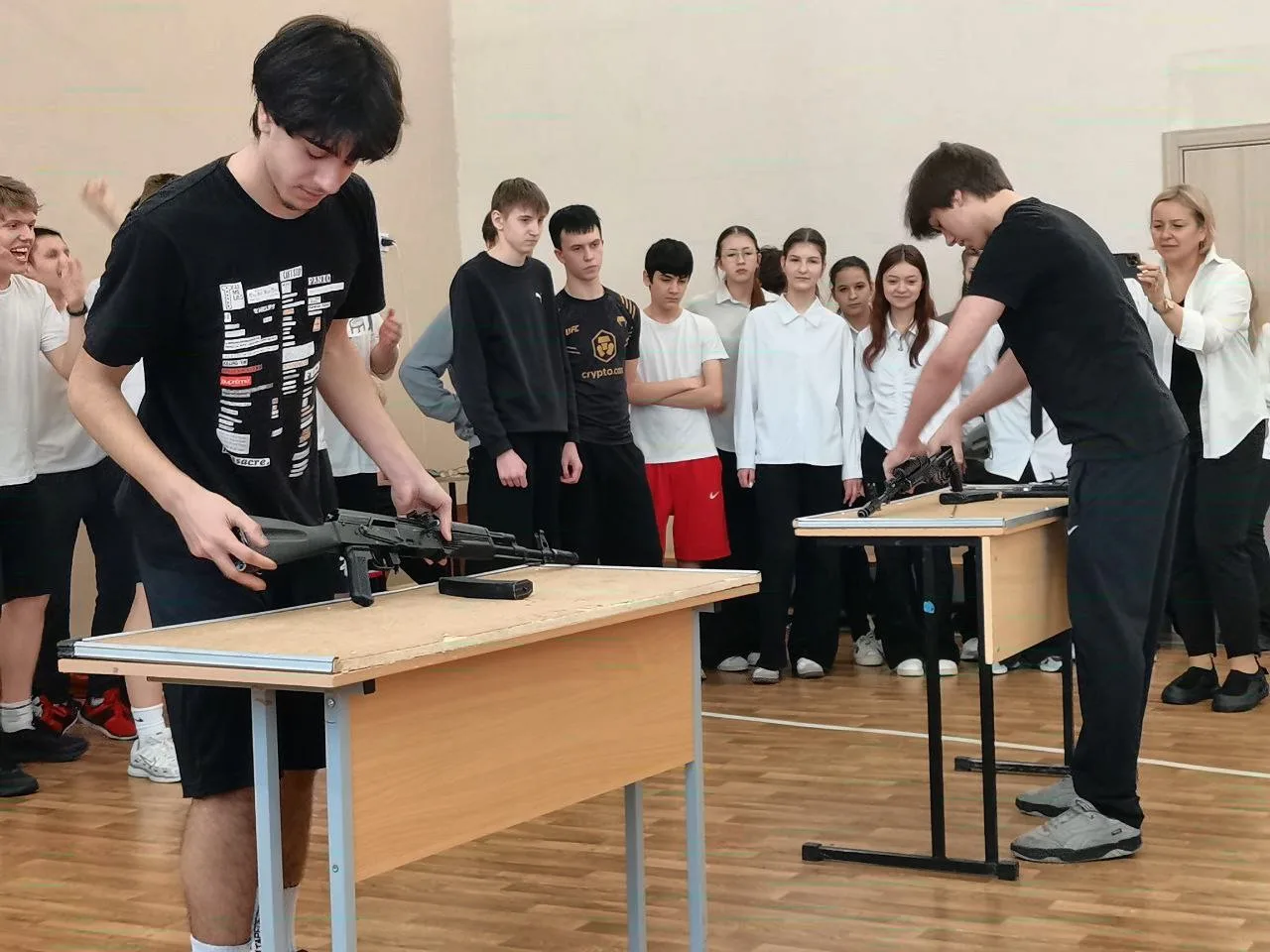 🇷🇺 Дорогие мужчины Богородского округа: ученики, педагоги, жители!  Примите самые искренние поздравл