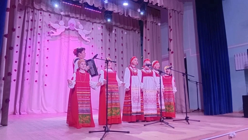 Вокальная группа "Акварельки" (руководитель Матюшкова В. В., концертмейстер Сухоруков В...
