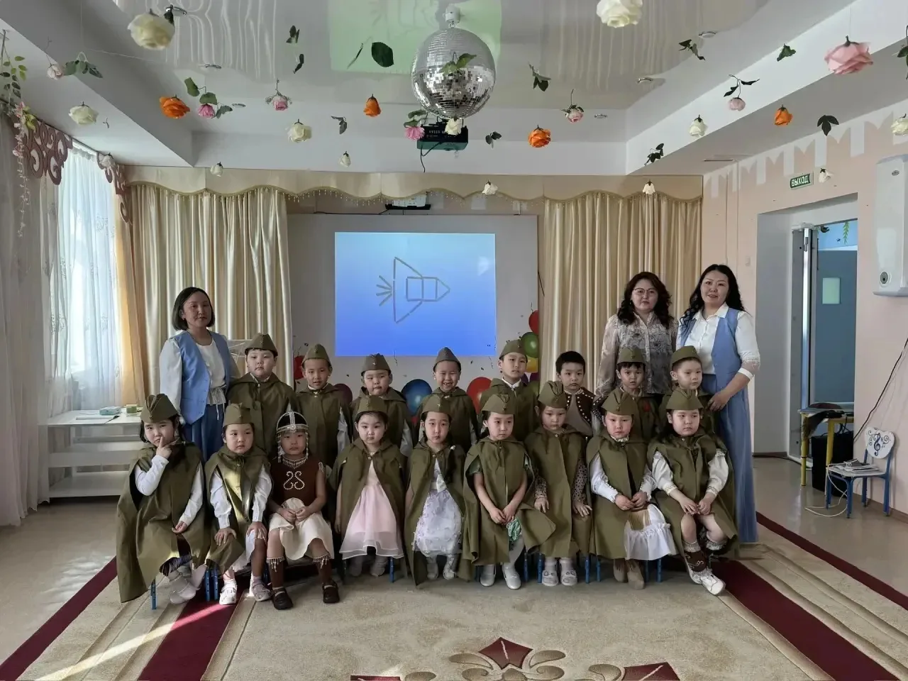 🌟 Итоговое мероприятие в старшей группе «Мичээр» и в младшей группе «Смешарики» 🌟