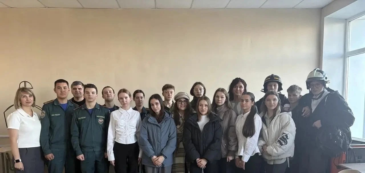 Будущее безопасности: как студенты открыли школьникам мир мужественной профессии "Пожар...