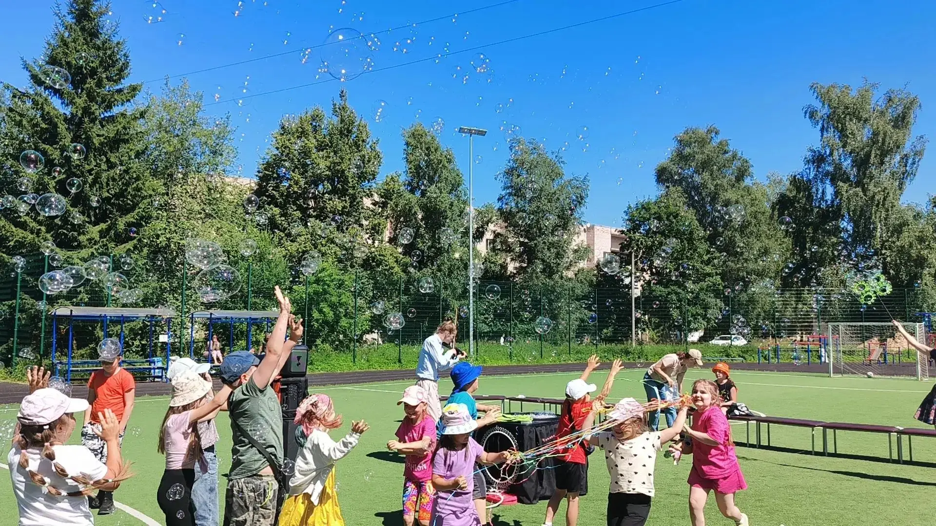✨ Невероятный День талантов в лагере «Лужок»! ✨