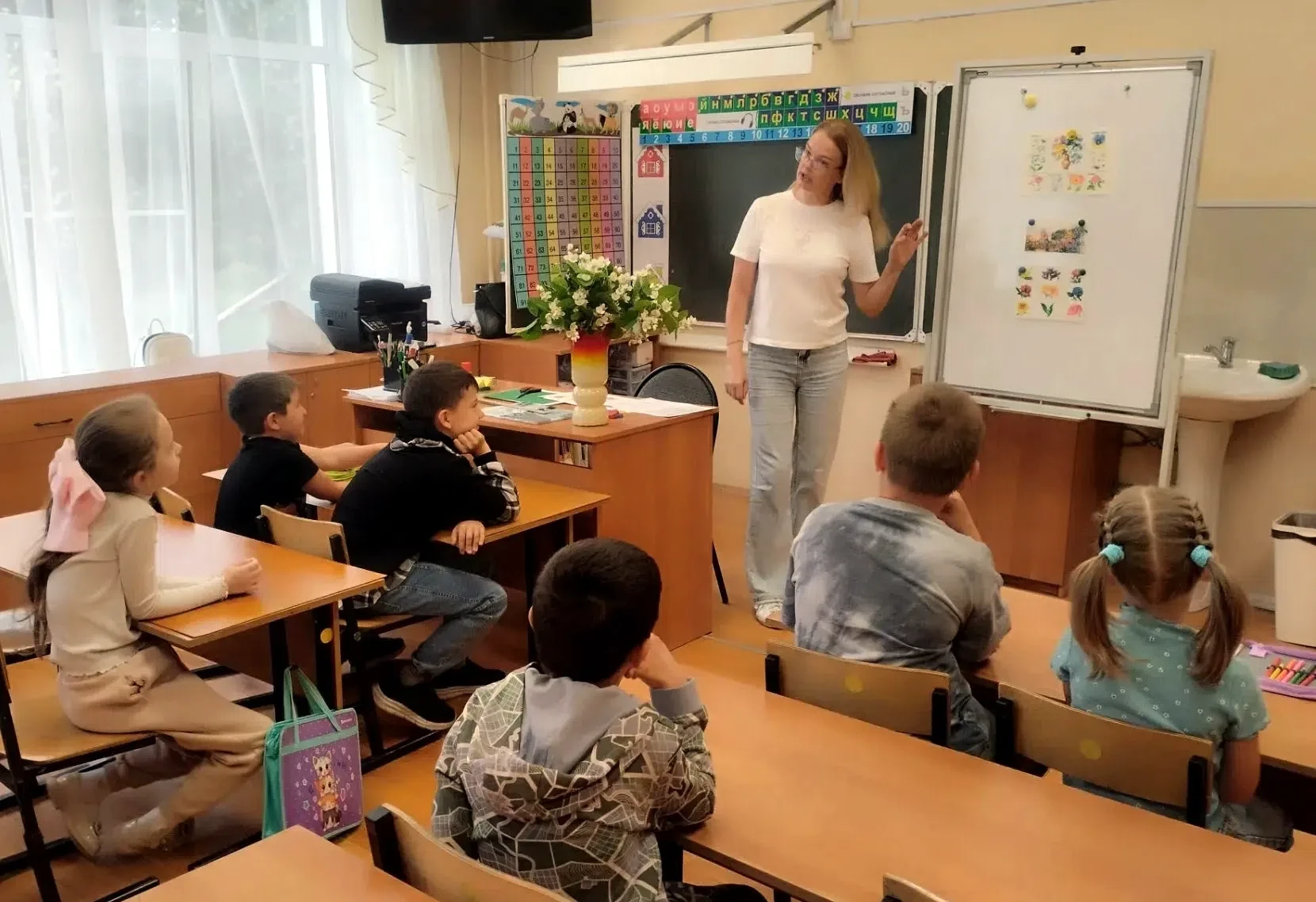 🎓 👫 КРАТКОСРОЧНАЯ ПРОГРАММА «АКАДЕМИЯ НЕСКУЧНЫХ НАУК»
🌻 ЛЕТНЕЕ ЗАНЯТИЕ ДЛЯ ДОШКОЛЯТ "ЦВЕТЫ"

👫 �