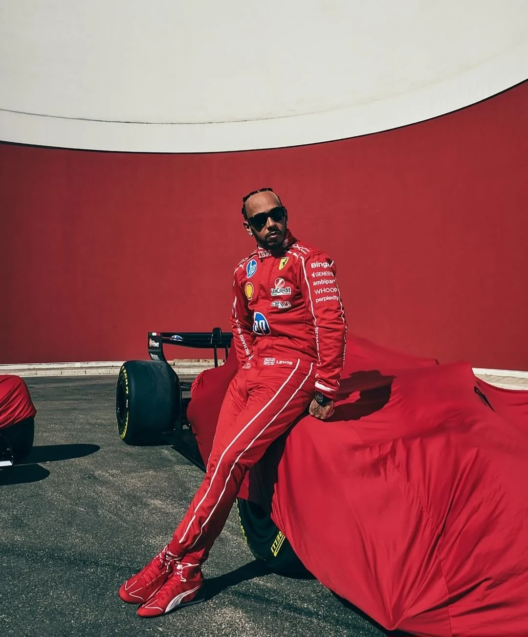 В Ferrari показали комбинезоны для Монцы в честь Михаэля Шумахера 🔴