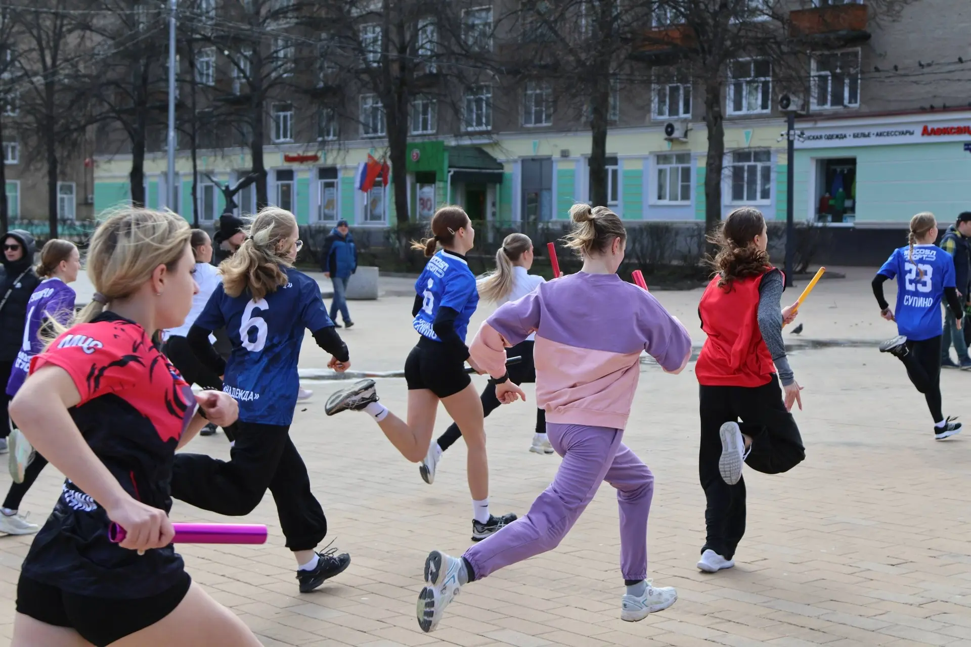 🏆Первомайская легкоатлетическая эстафета прошла в Ступино  На площади имени В.И. Ленина состоялась т