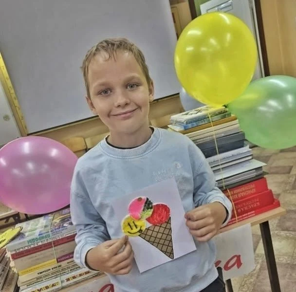 Для Микуньской библиотеки им. Б.А.Старчикова уже стало хорошей традицией в первый день ...