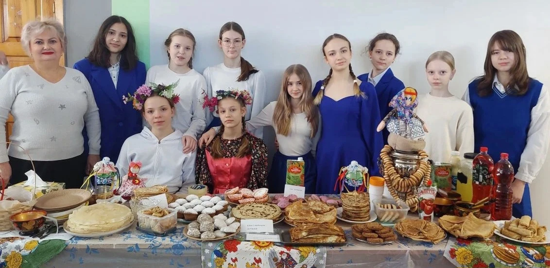Вчера, 20 февраля, в нашей любимой гимназии весело и задорно отметили Широкую Масленицу.  Здесь было
