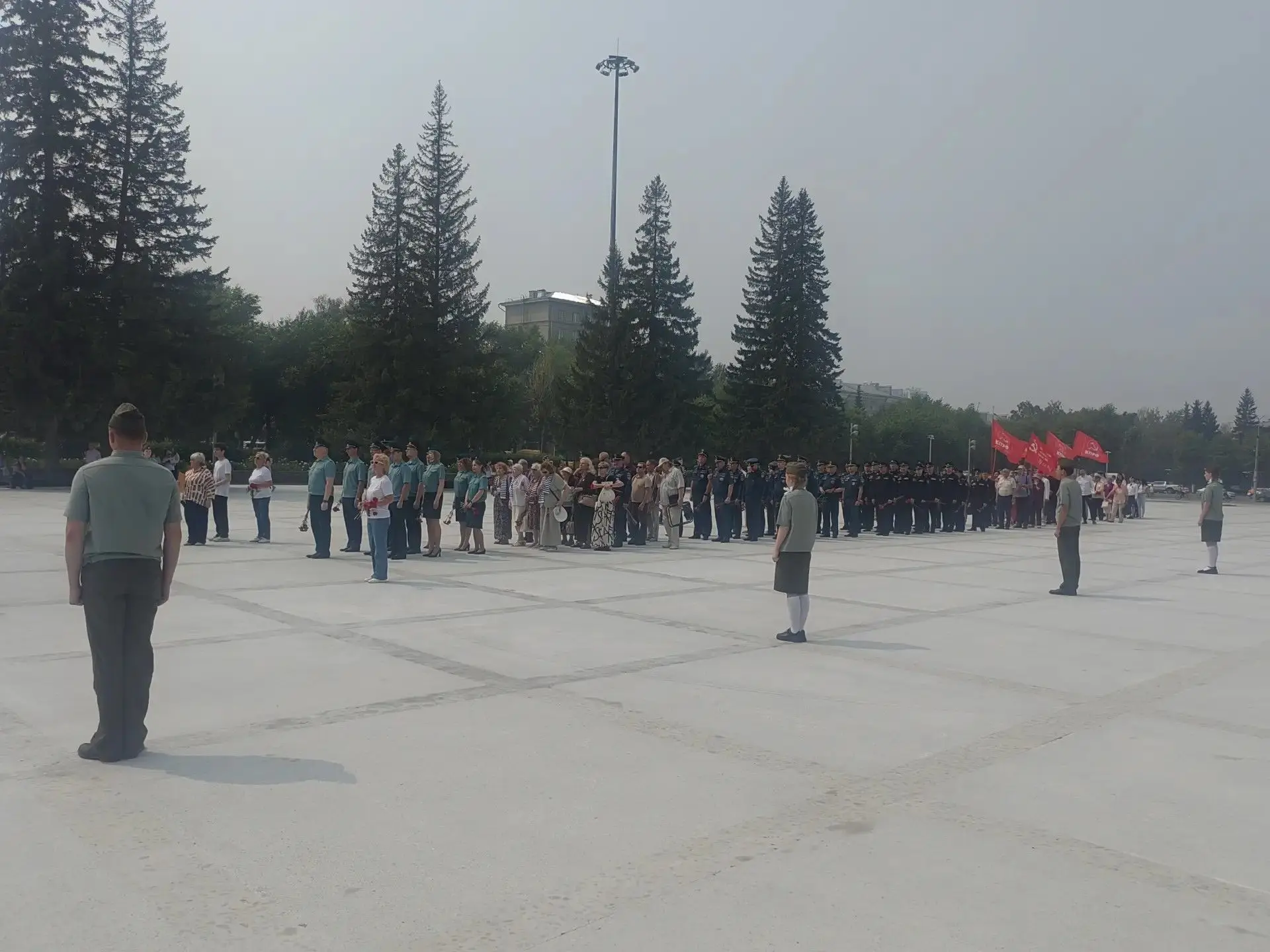 22 июня караул нашей школы был удостоен чести нести Почётную вахту Памяти на "Посту № 1" у Вечного о