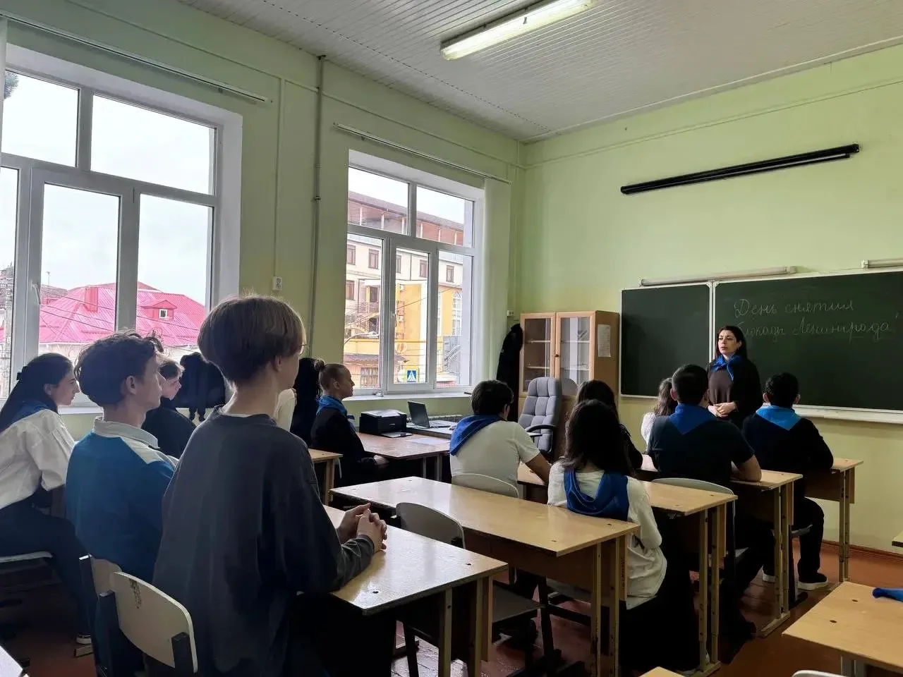 🎉 В МОБУ СОШ № 49 прошёл цикл мероприятий, посвящённых 82‑й годовщине снятия блокады Ленинграда! 🎉  