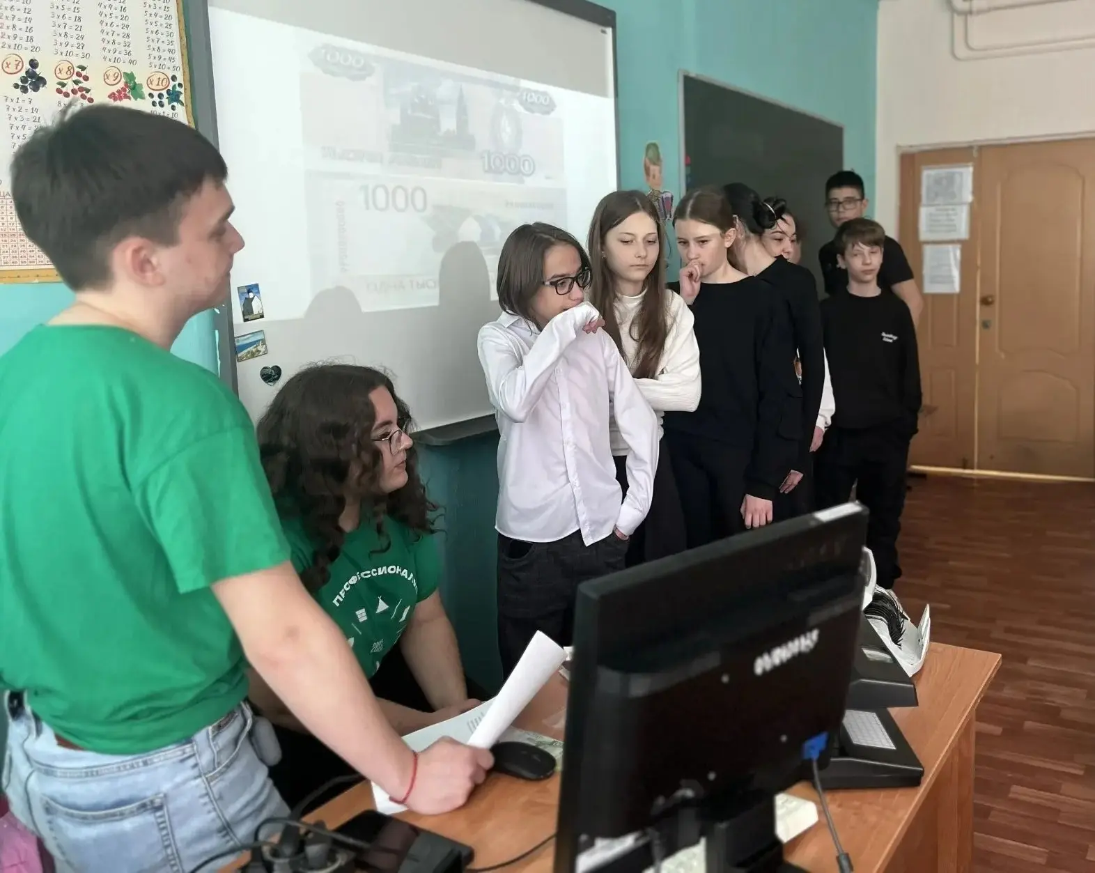 💰💸КАК ВЫГЛЯДЯТ СОВРЕМЕННЫЕ ДЕНЬГИ💸💰  Как выглядят современные деньги и что на них изображено? Именно