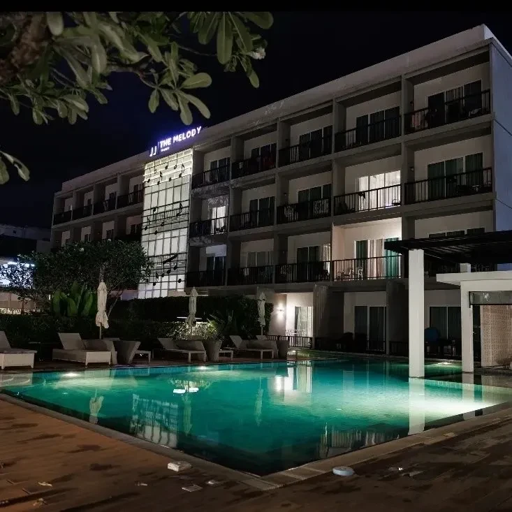 🌴Идеальный момент полететь в Таиланд  The Melody Phuket 4* — атмосферный отель в районе Ката, в 800 