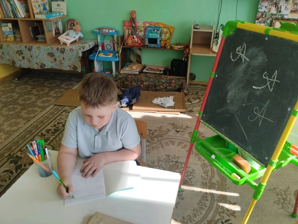 Изучаем буквы.