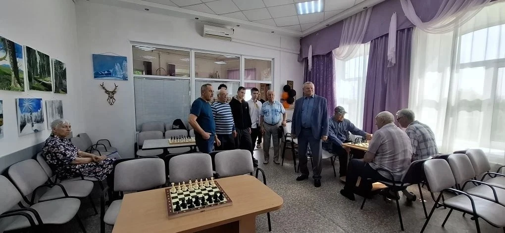 Шахматный турнир «Ход семьи» прошел в Хвалынском доме-интернате для престарелых и инвал...