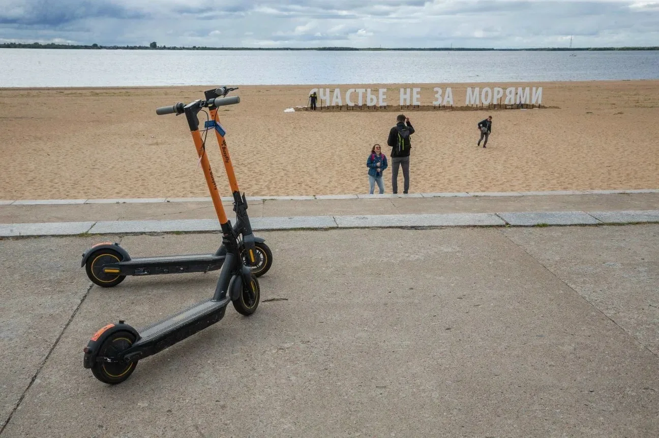 В Архангельске запустили чат-боты для жалоб на самокатчиков
