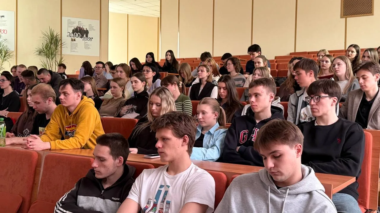 Студенты Государственного университета управления встретились с ветераном СВО  💬В рамках проекта «Св