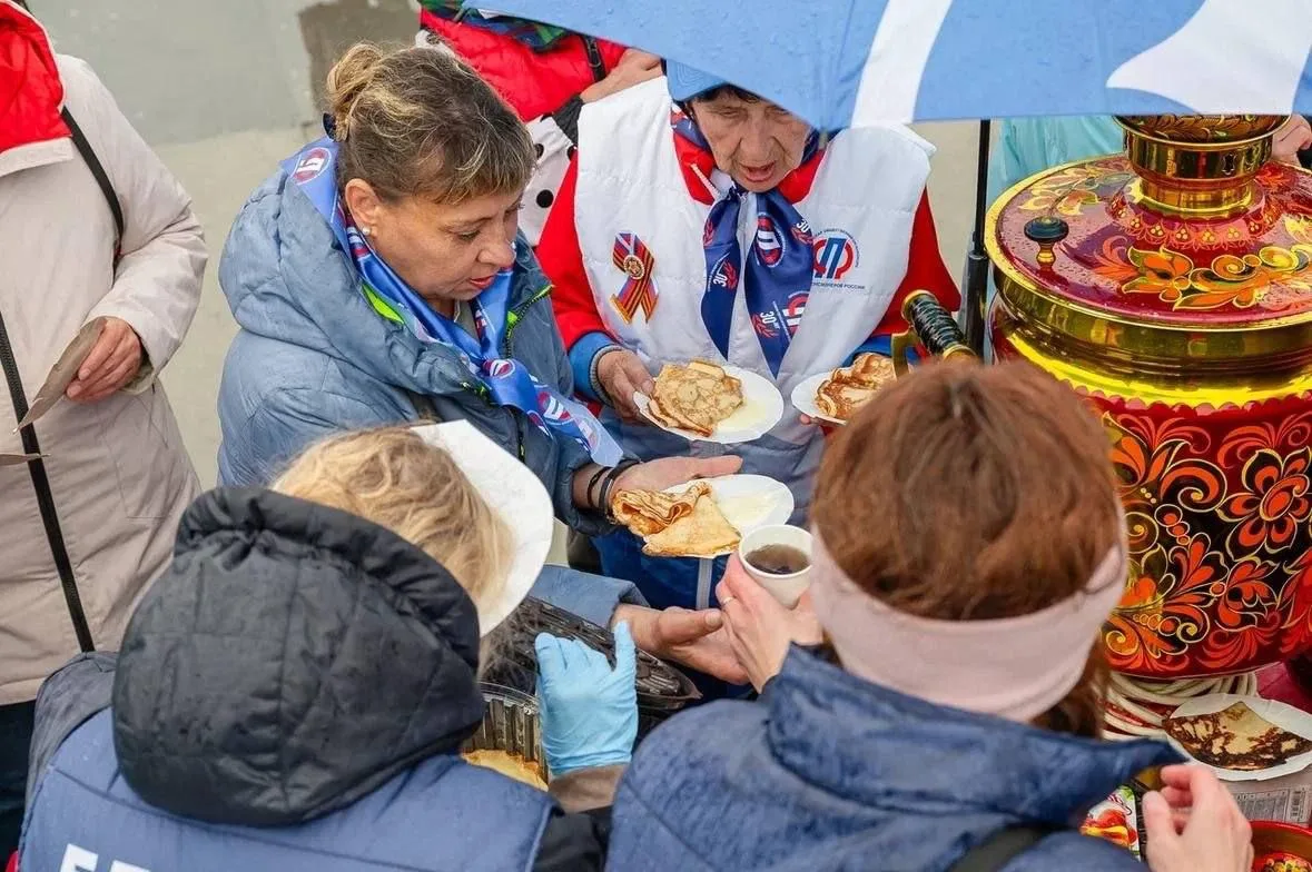 🥟 Пир на весь мир

В парке «Дюкча» на выходных было не протолкнуться: колымчане устроили праздник, 