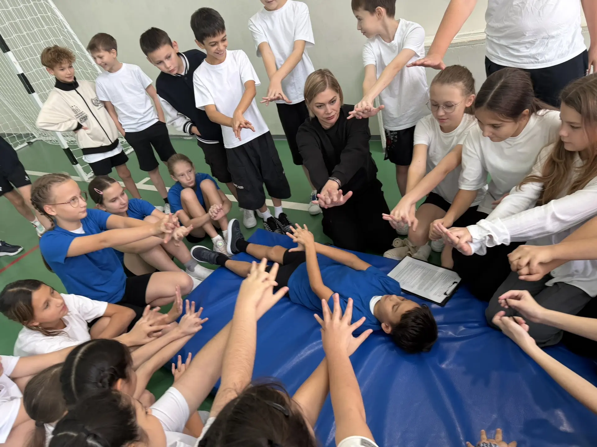 ‼️Уроки безопасности: учимся помогать и беречь себя!