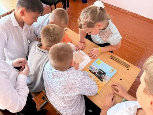 В рамках всероссийской акции «Вектор дружбы» в школе № 5 посёлка Кумская Долина «Орлята...