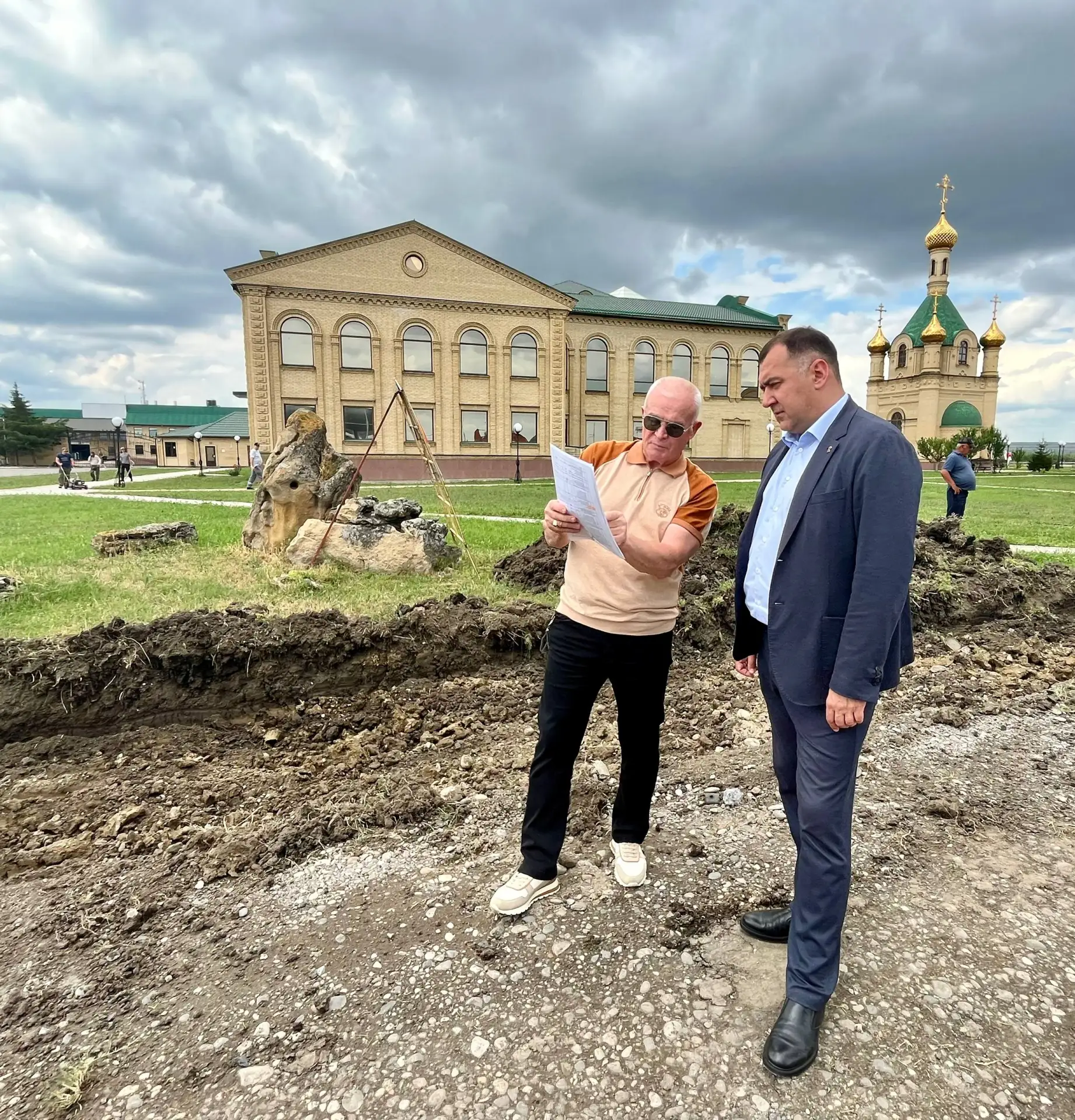 🚧В селе Ульяновка стартовал ремонт дорог