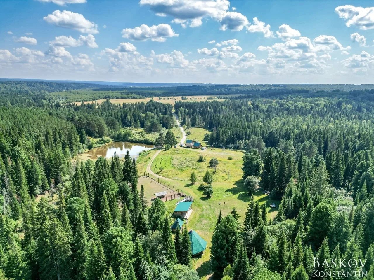 Потрясающее место, недалеко от Лесной Поляны
Таёжная заимка
