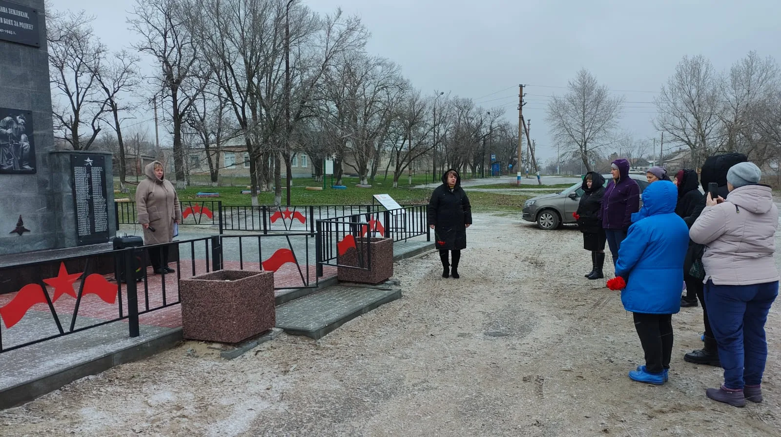🇨🇳🇷🇺День Героев Отечества — это праздник, посвященный подвигам наших соотечественни...