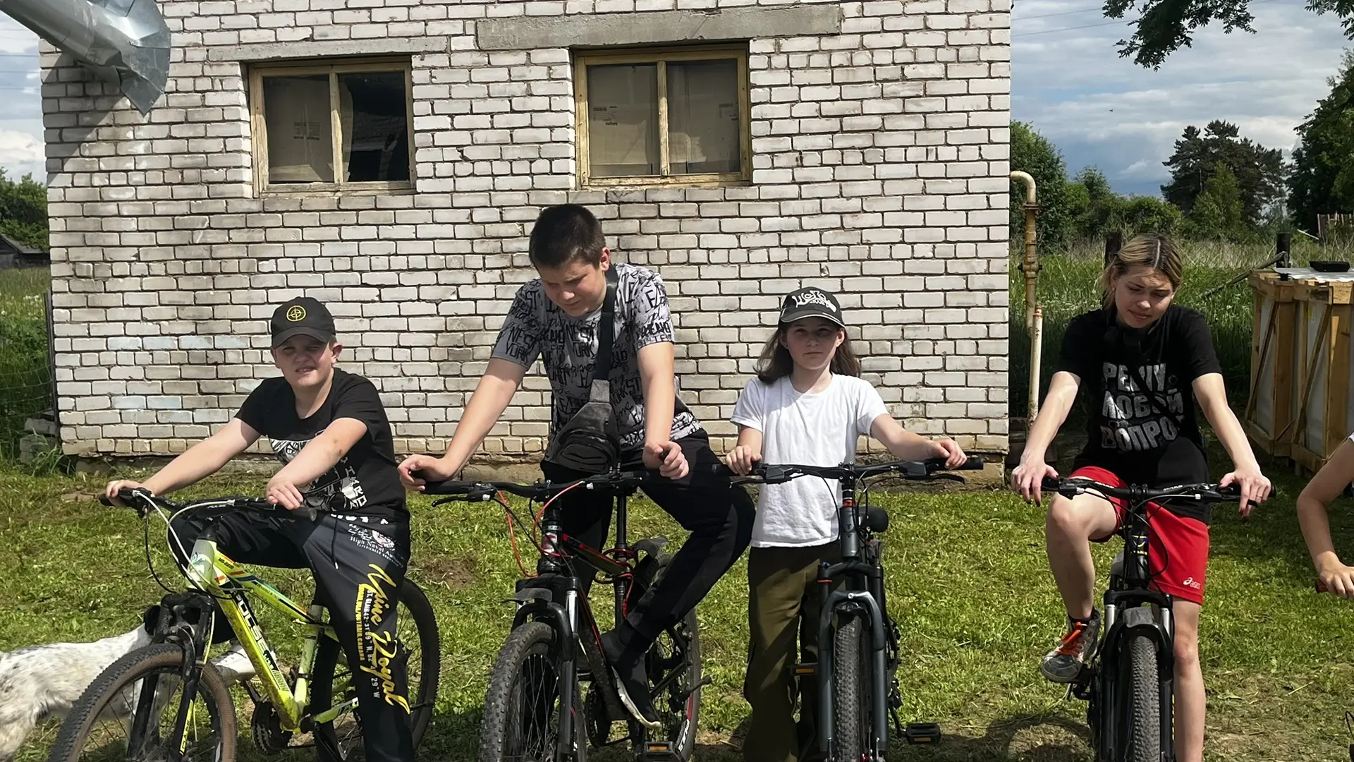 3 июня воспитанники пришкольного летнего лагеря дневного пребывания «Радуга» отправилис...