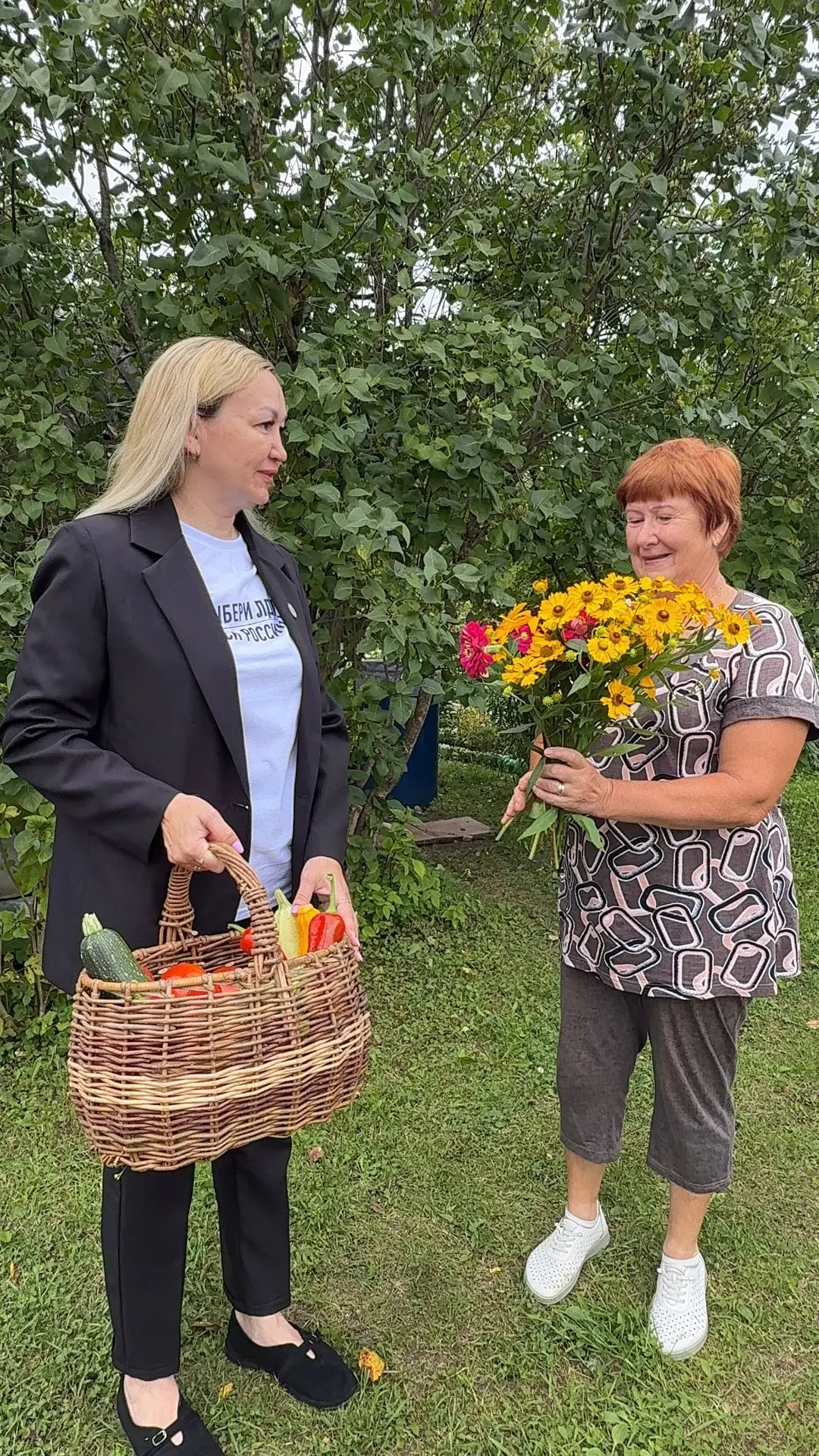 Наши активисты встретились с членами одного из садоводческих товариществ в Сланцевском ...