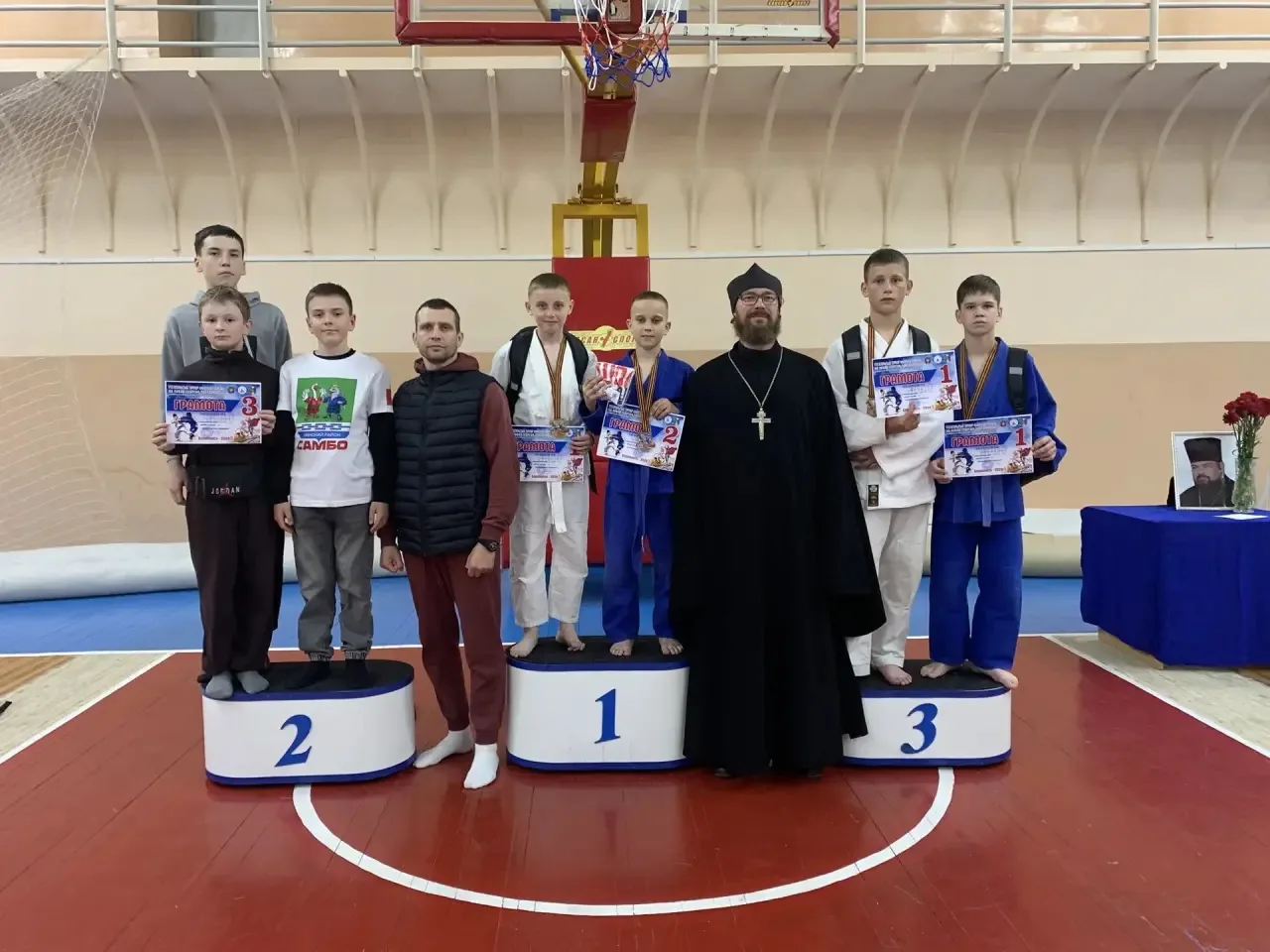 16 мая спортивно-оздоровительный клуб г. Барабинска принимал сильнейших борцов Новосиби...