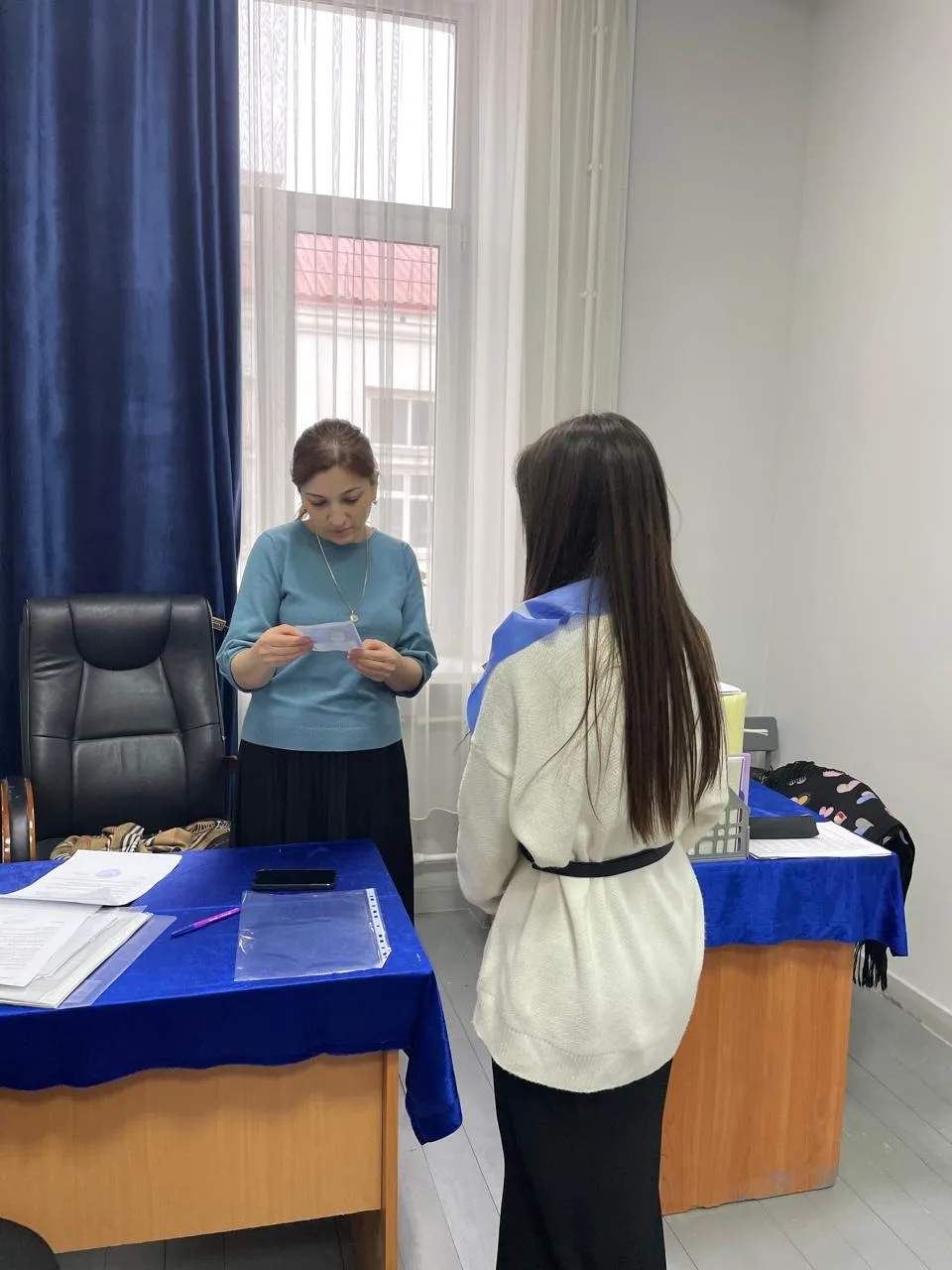 Сегодня Волонтёры Победы совместно Активистами Движения Первых и классным руководителем 9а класса Те