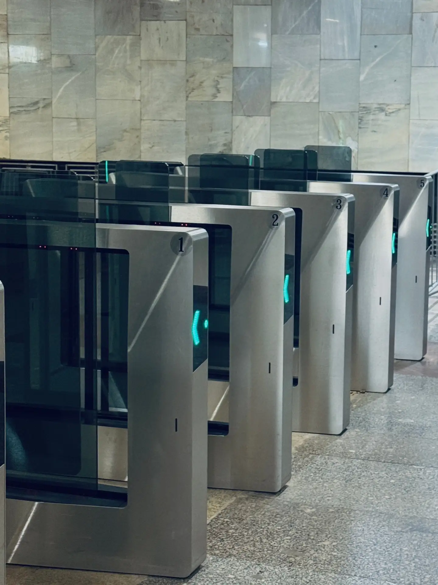 🚇 А у нас в Нижнем на двух станциях нижегородского метро заменили турникеты