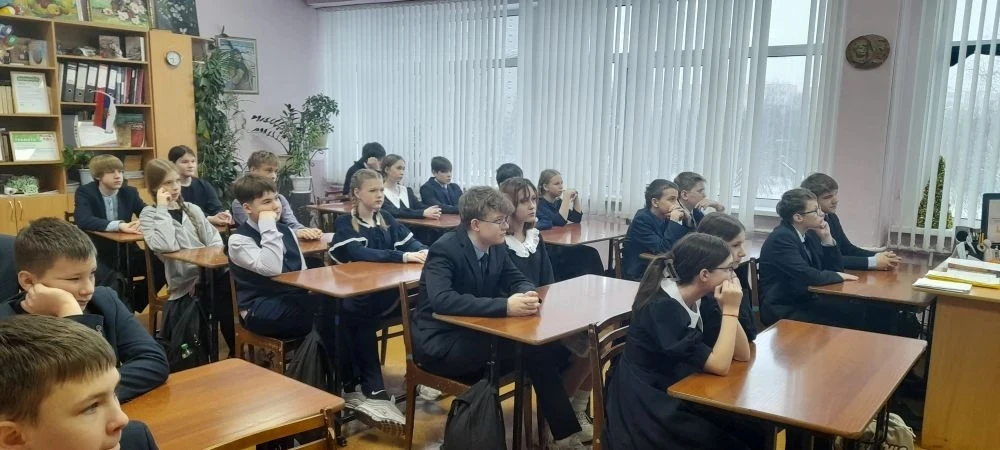 🌟 Сегодня в 7 «В» классе прошла увлекательная беседа о правах потребителя! 💡  Ребята узнали: ✅ что т
