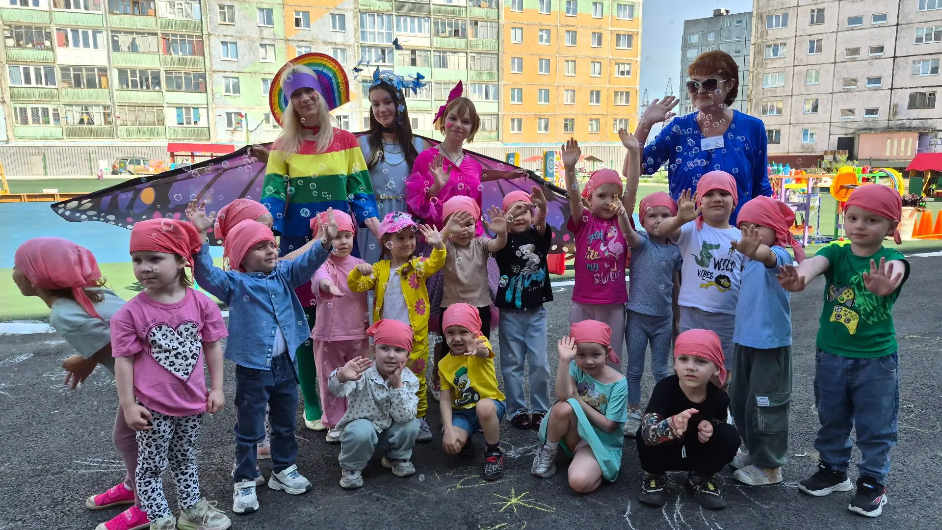 🌞 Лето начинается с улыбок! 🌞25 июня на территории нашего детского сада МБДОУ «ДС № 9...