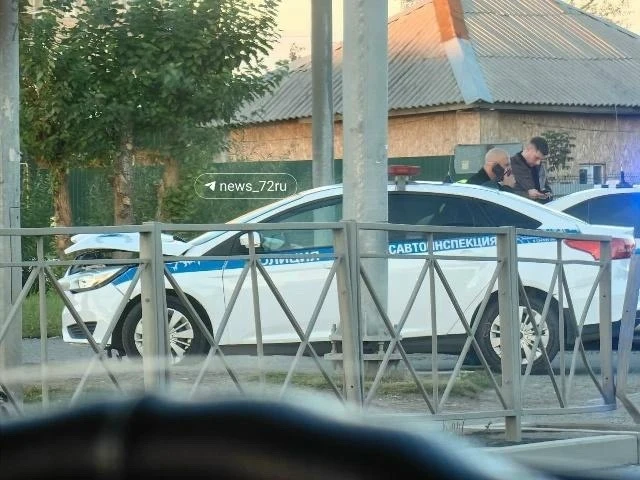 В Тюмени попал в аварию автомобиль ДПС