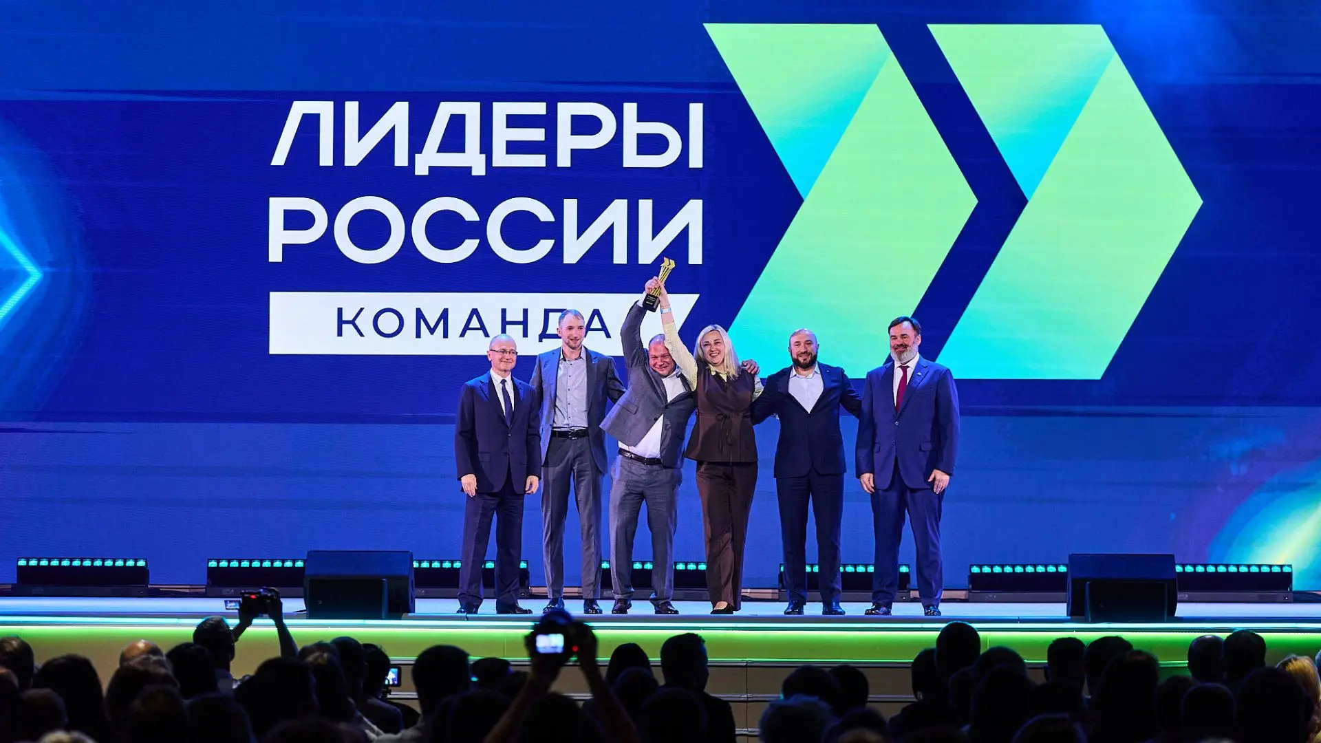 Гордимся сибиряками!
⁣
Команда Красноярского края победила в президентском конкурсе «Лидеры России»
