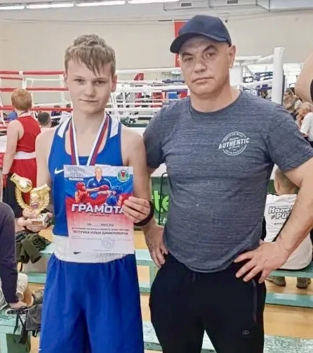 Юные боксеры спортивной школы Большого Камня достойно представили свой город на престиж...