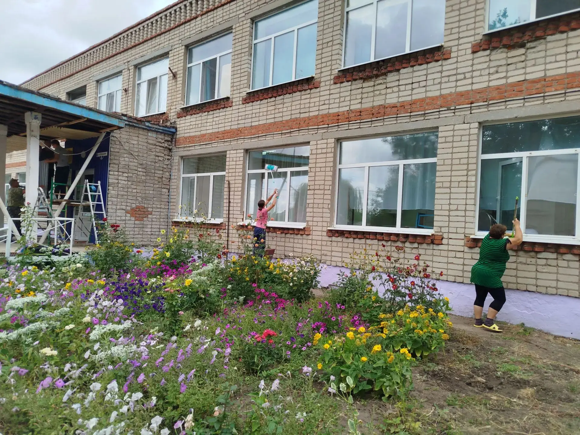 🎉 В преддверии 1 сентября, 28 августа,  учащиеся,  педагоги и обслуживающий персонал М...