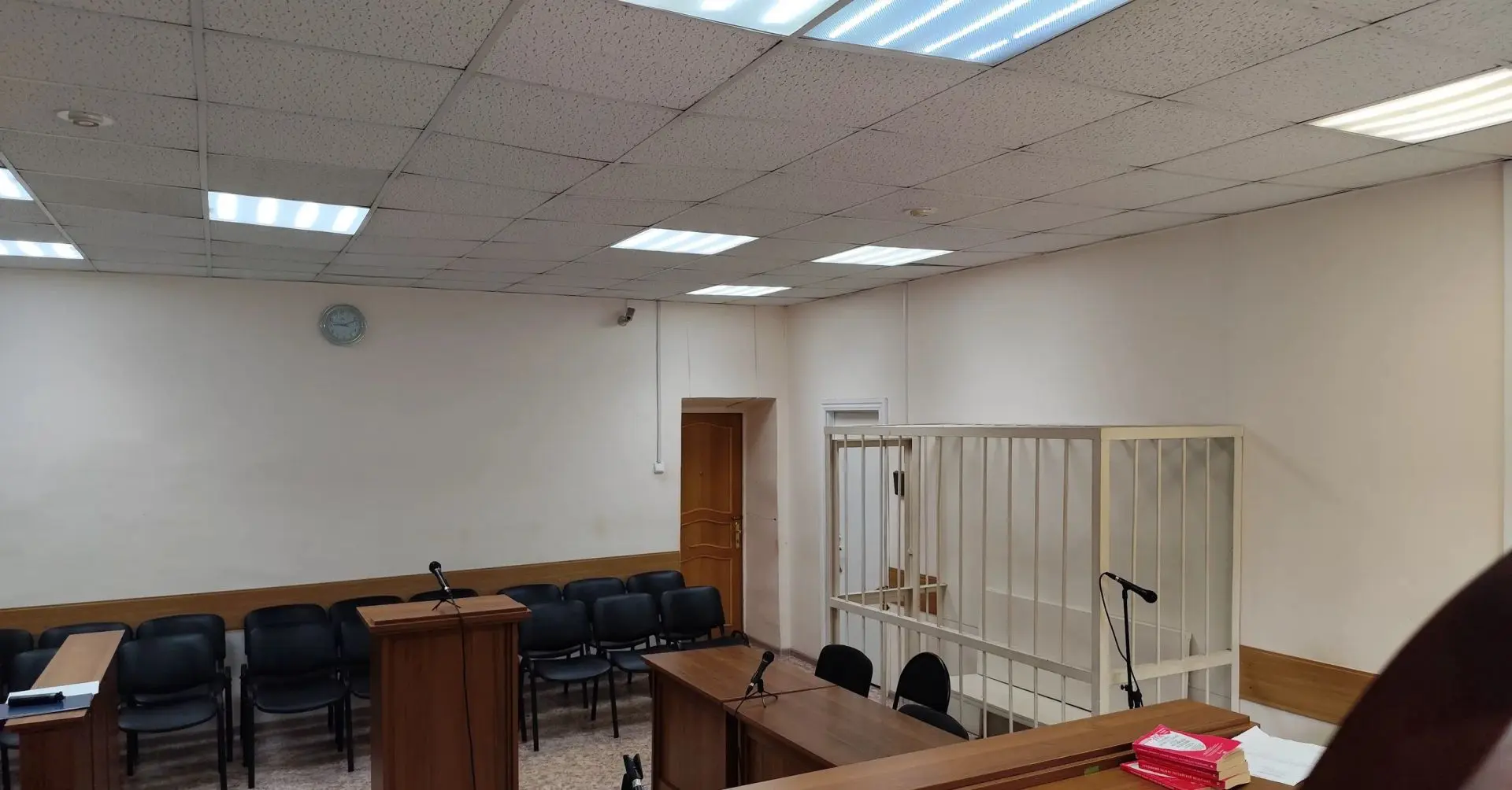 Иркутск: за получение взятки в крупном размере осужден главный энергетик крупного предп...