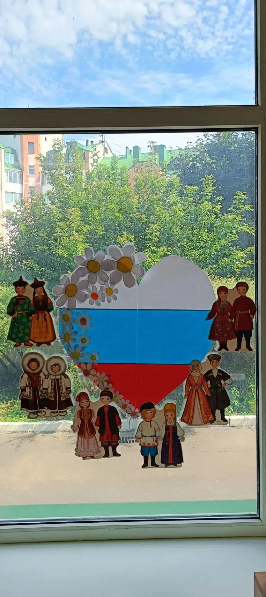 В преддверии Дня Государственного флага Российской Федерации наша школа принимает участ...