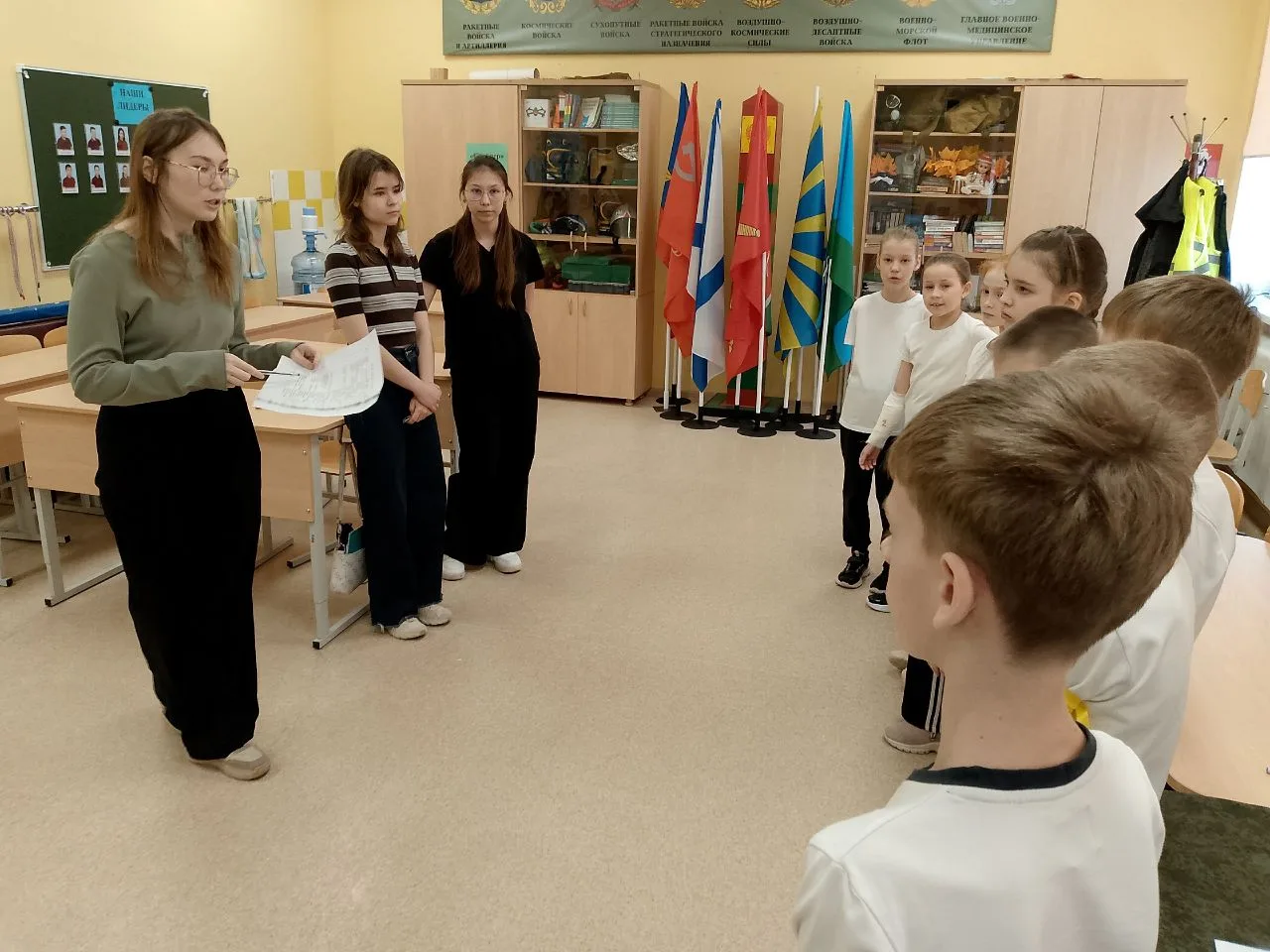 В МОУ"СОШ 4 им С.П. Королева" завершается отборочный этап военно-спортивной игры "Зарница 2.0". Соре