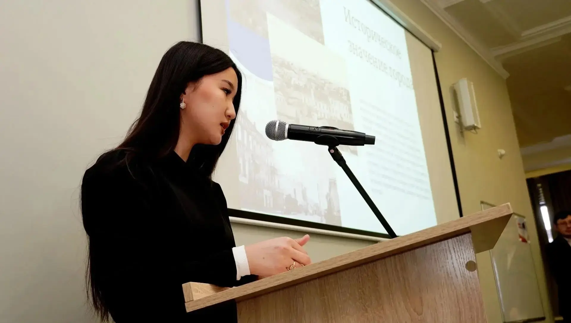 Ученики нашей школы Дусеналинова Аида и Полторацких Александр выступили в качестве докладчиков на Пя