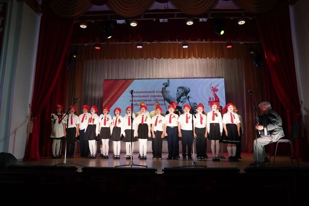 В Тихорецком районе прошёл муниципальный конкурс хоровых коллективов «Песни Победы — поют дети!»  4 