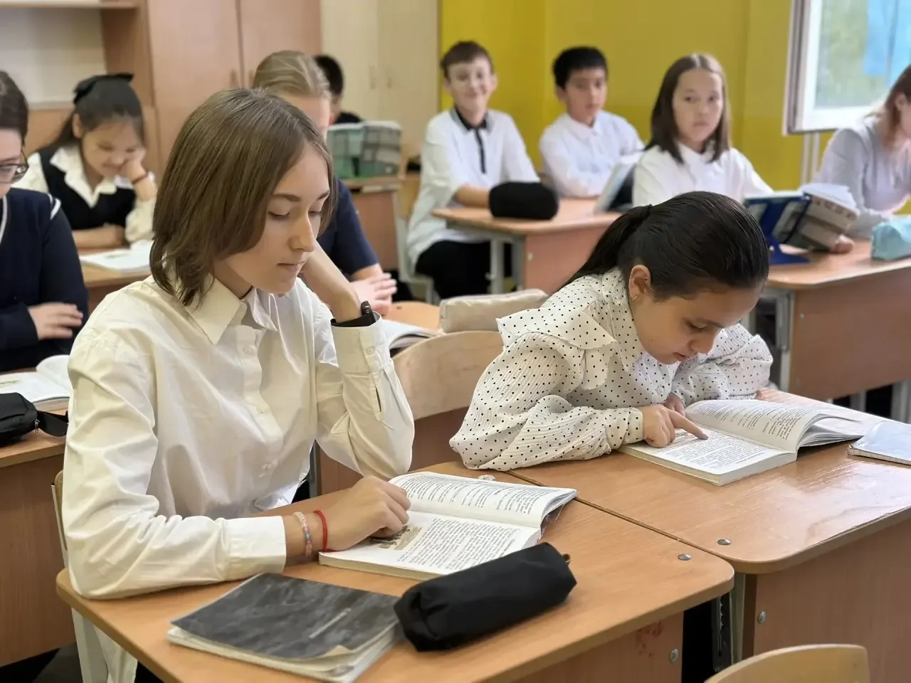 👩‍🏫 Старшеклассники пробуют себя в роли учителей!