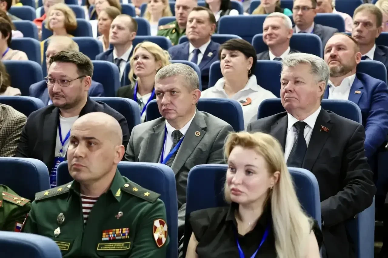 В Балашихе дан старт окружных форумов «Доверие» Единой России   Форум «Доверие» прошёл в культурно-д
